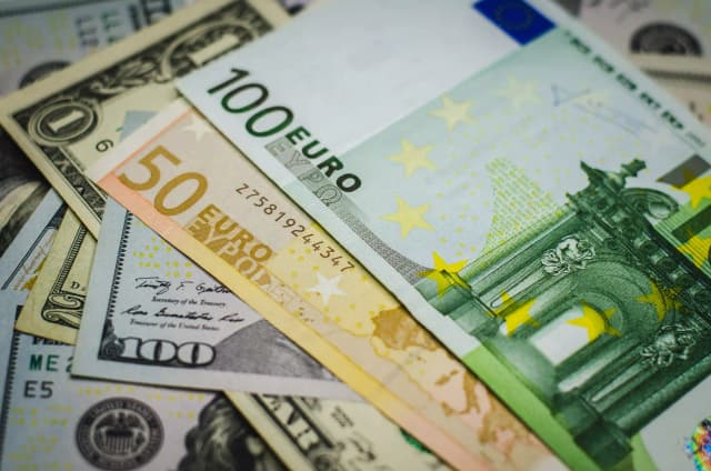 EUR-USD